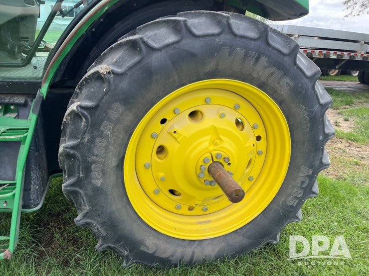2014-john-deere-6140r-image-39