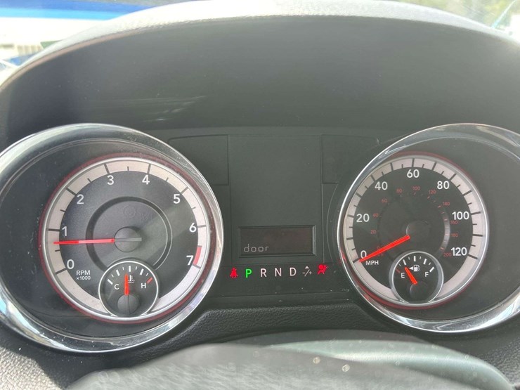 2012-dodge-grand-caravan-image-14
