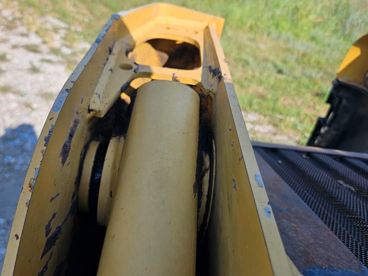 2004-caterpillar-236b-image-58