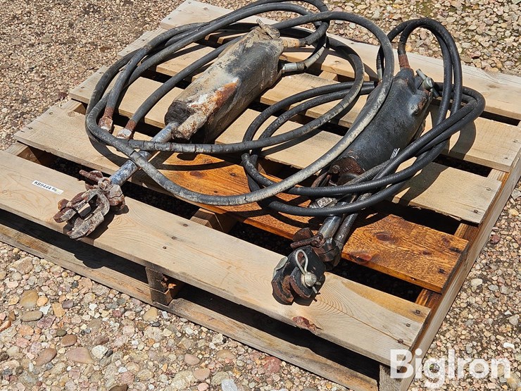 john-deere-machinery-hydraulic-cylinders-image-1