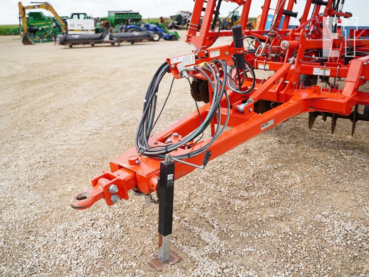 2015-kuhn-krause-6205-31-image-9
