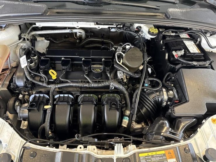 2012-ford-focus-se-sdn-image-11