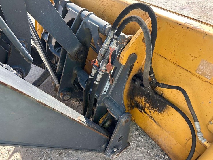 2015-caterpillar-410l-4x4-extendahoe-backhoe-loader-image-11