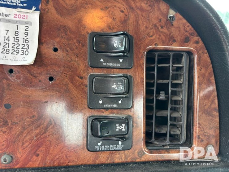 2002-peterbilt-379-image-68