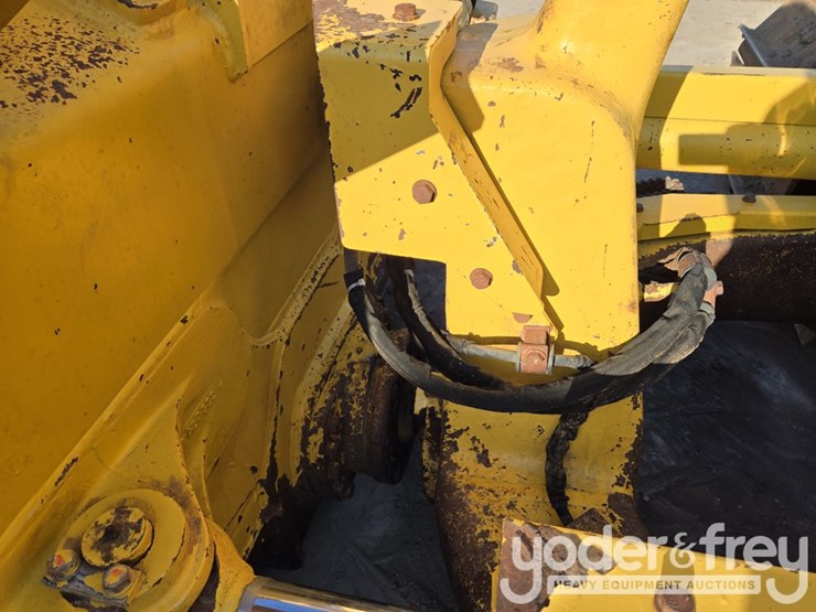 2023-komatsu-d61pxi-24-image-31
