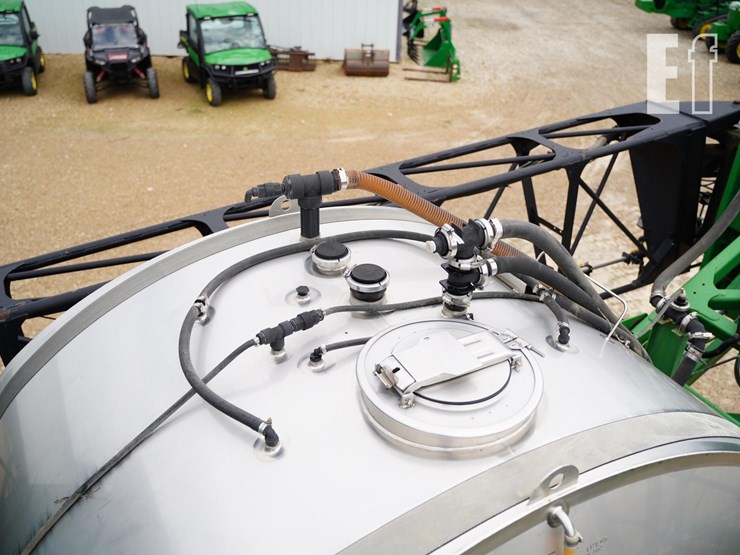 2011-john-deere-4930-image-38