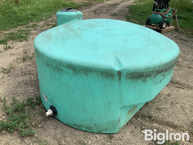 425-gal-plastic-water-tank-image-2