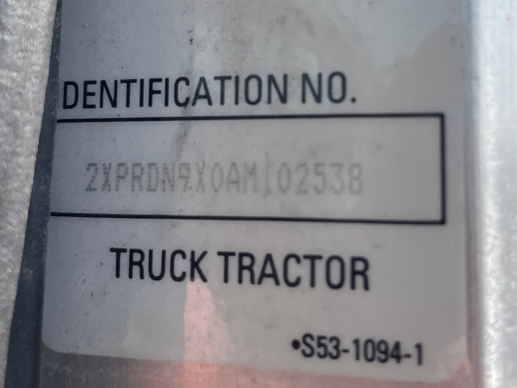 2010-peterbilt-340-image-6