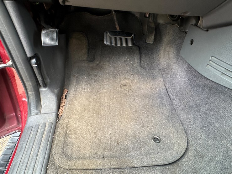 2005-ford-explorer-image-41