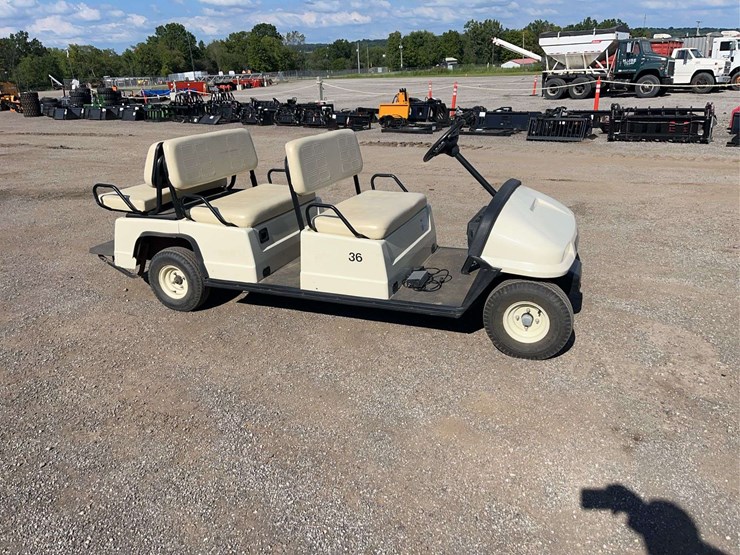 columbia/parcar-electric-golf-cart-image-3