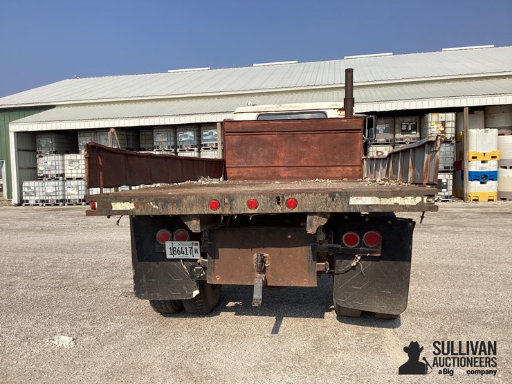 1980-international-2275-s/a-flatbed-truck-image-6