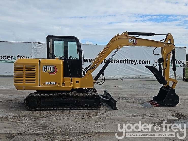 2022-caterpillar-305.5-image-5