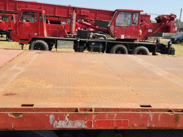 year:-1986-make:-peterbilt-model:-359-vehicle-type:-truck-mileage:-showing-335,508-drive-line:-6x4-image-20