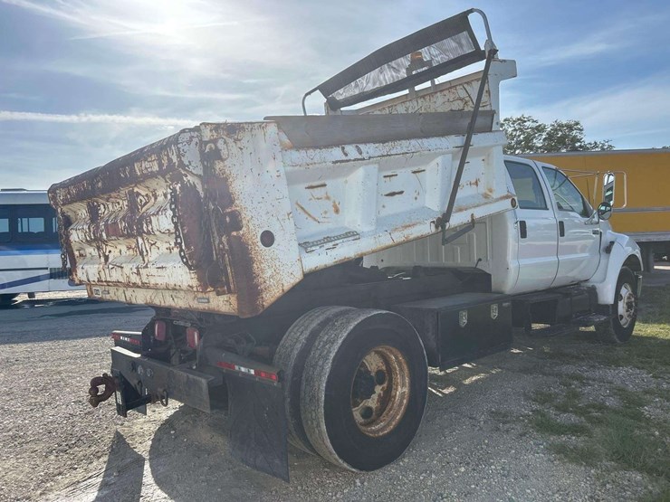 2005-ford-f750-image-3