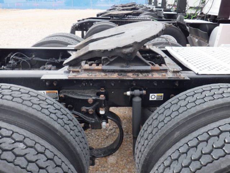 2020-kenworth-t680-image-6