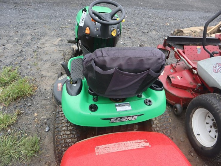 sabre-l&g-tractor-image-7