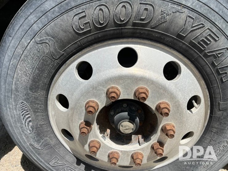 2009-freightliner-truck-(jn2397,-unit-277091)-image-15