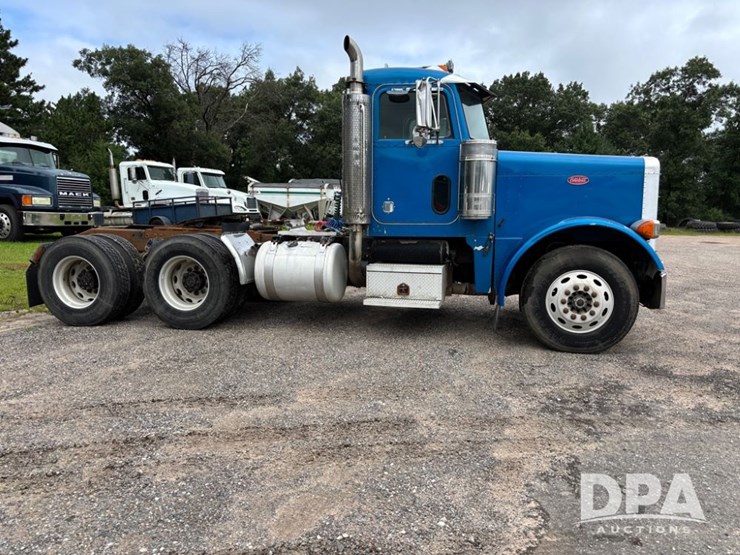 2002-peterbilt-379-image-3