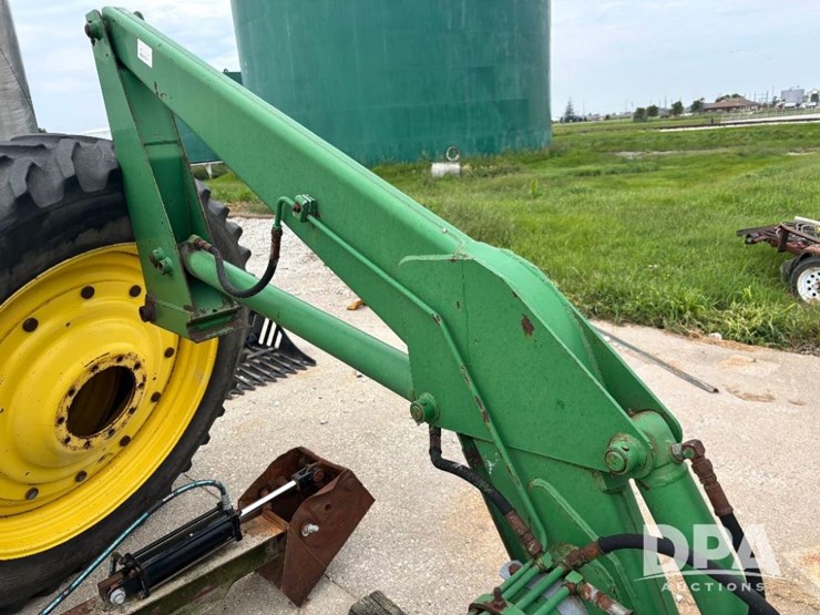 john-deere-725-image-15