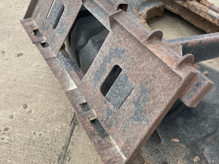 skidloader-8ft-tire-scraper-image-10