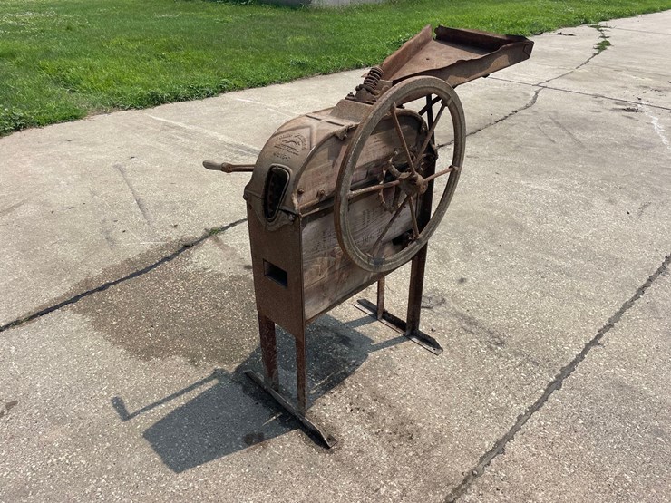 john-deere-corn-sheller-image-1