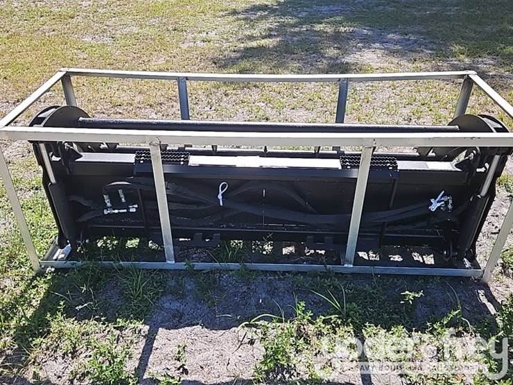 heavy-grass-fork-grapple-to-suit-skidsteer-image-6