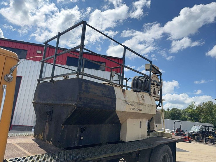 1986-international-1954-hydroseeder-image-16