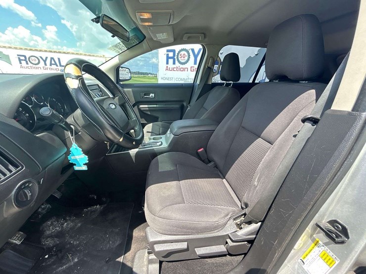 2010-ford-edge-se-image-12