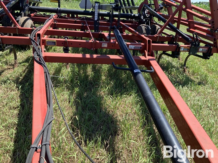2012-case-ih-200-image-19