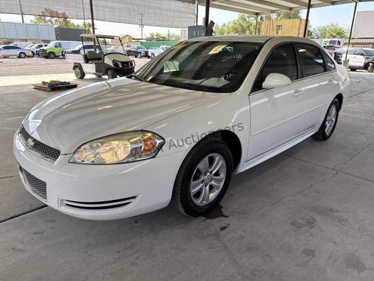 2016-chevrolet-impala-ls-sdn-image-4
