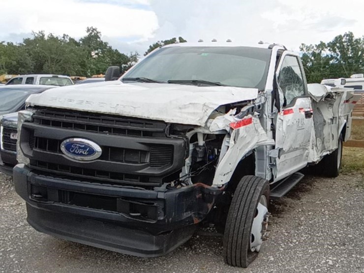 2022-ford-f450-image-2
