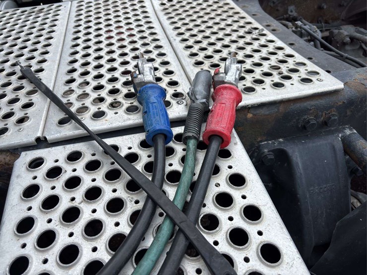 2013-kenworth-t660-image-12