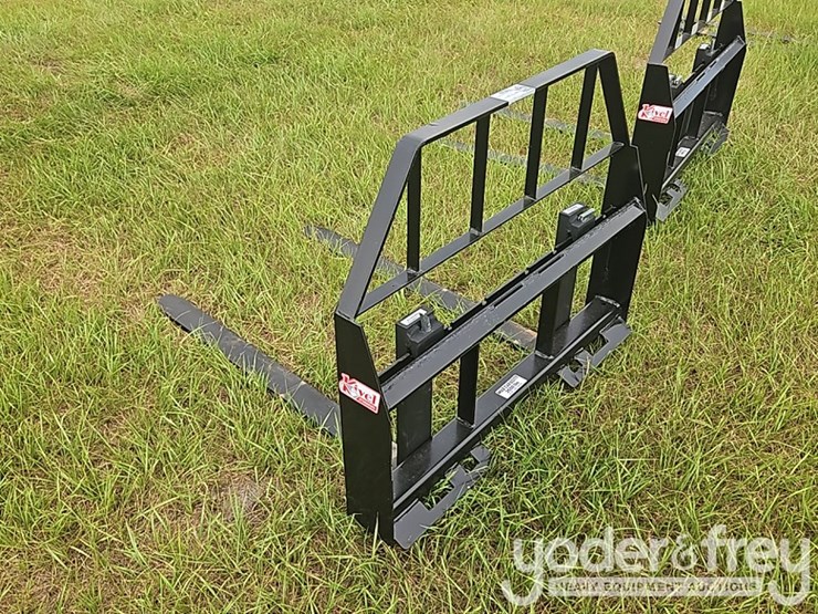 unused-kivel-48"-pallet-forks-to-suit-skidsteer.-3500lb-image-2