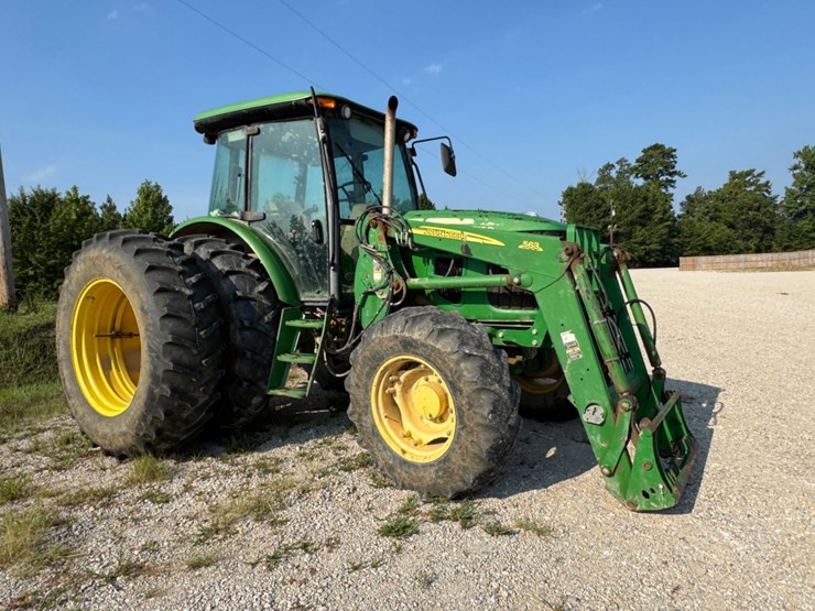 2011-john-deere-6115d-image-2