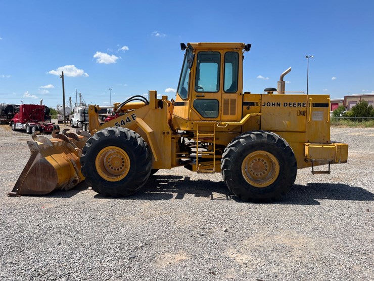 1992-deere-544e-image-8