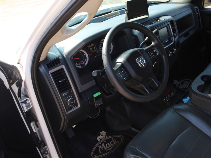 dodge-ram-5500-image-11