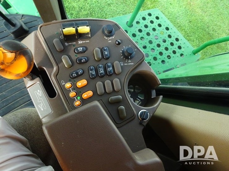 2001-john-deere-9550-image-125