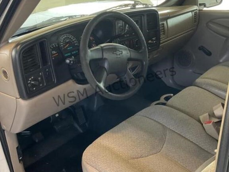 2003-chevrolet-silverado-1500-image-22