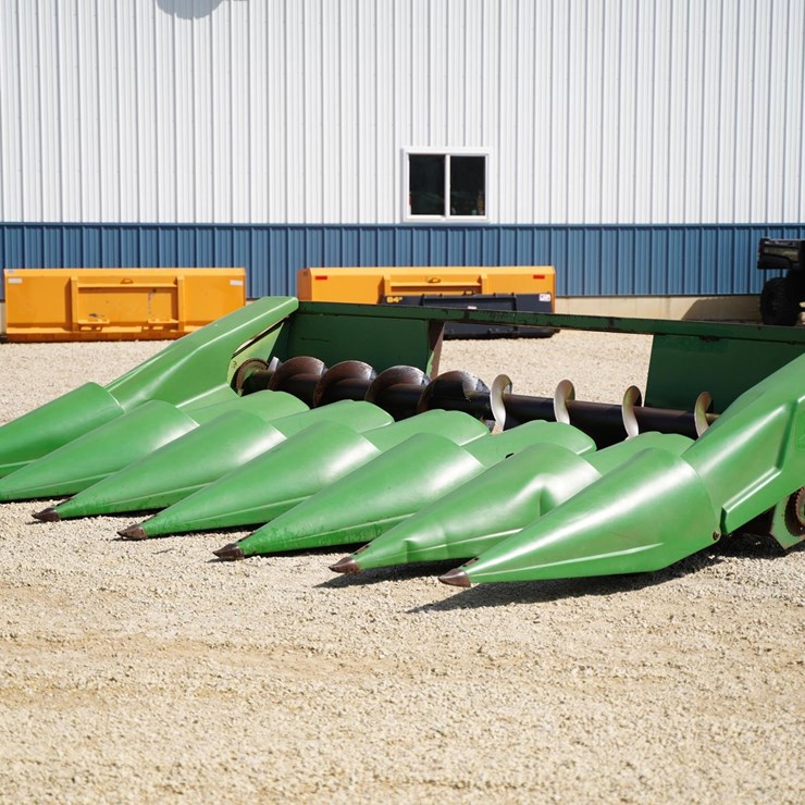 JOHN DEERE 643