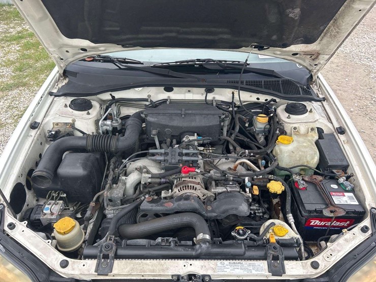 2001-subaru-outback-awd-suv-image-9