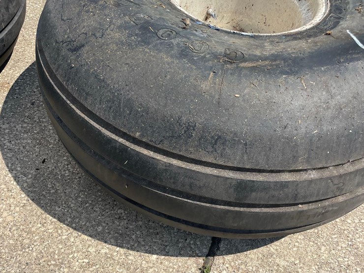 3-goodyear-21.5l-16-wagon-tires-image-12