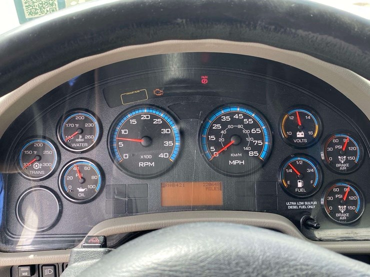 2015-international-durastar-4300-image-24