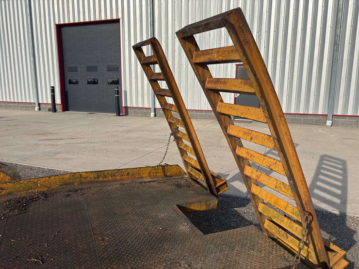 22'-equipment-trailer-image-19