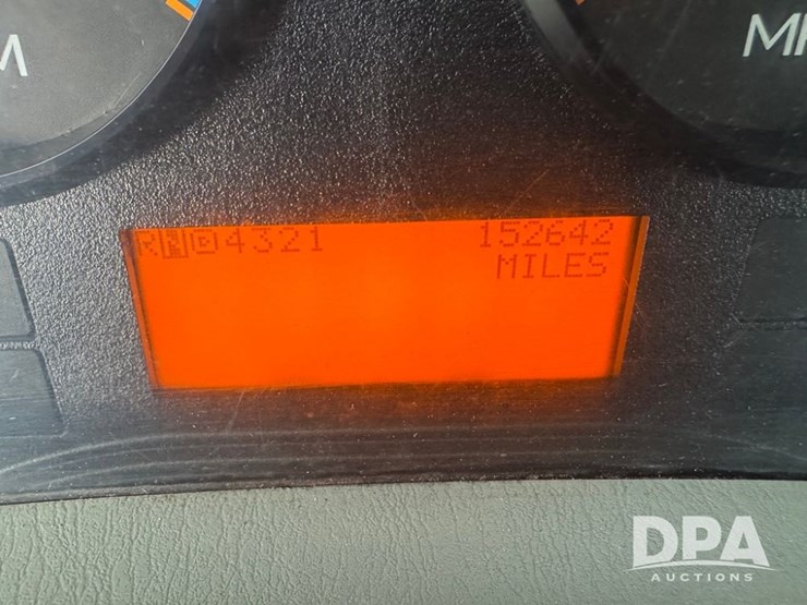 2013-international-durastar-4400-image-16