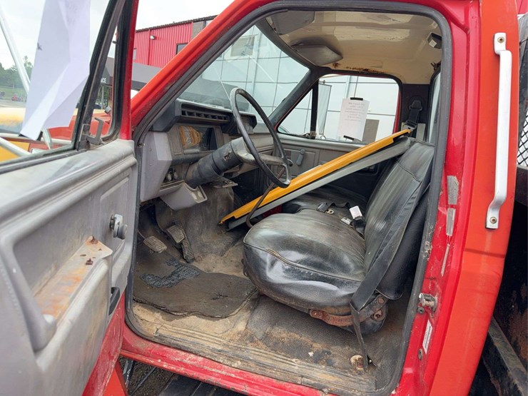 1995-ford-f600-image-32
