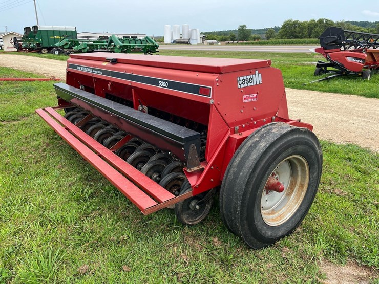 case-international-5300-soybean-special-drill-image-7