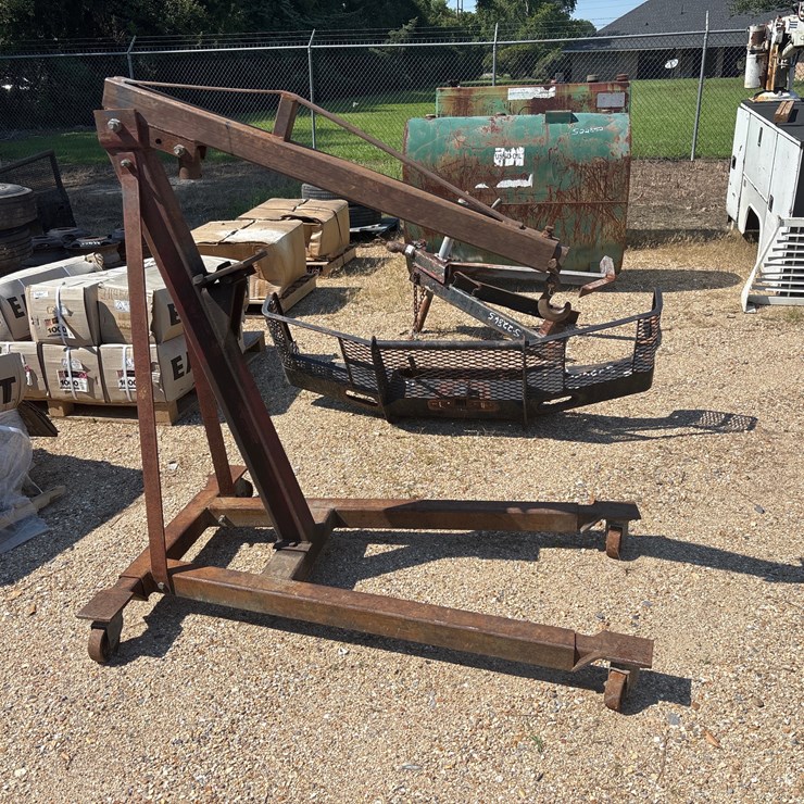 #22858 • ENGINE HOIST