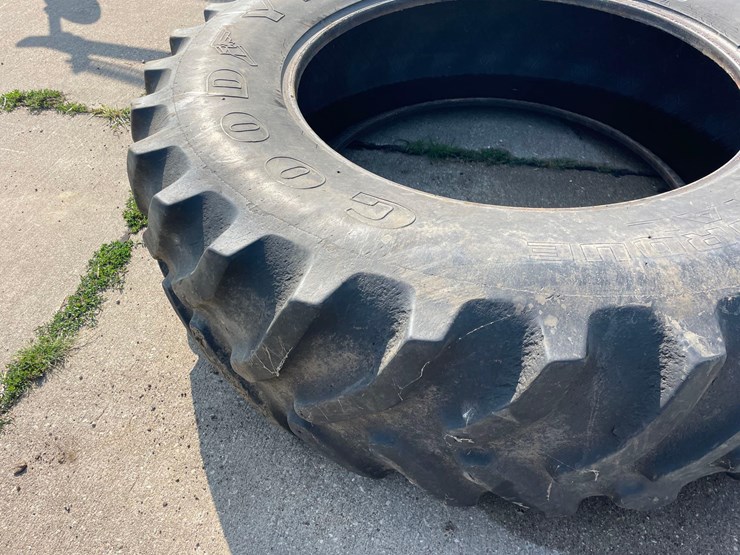 1-goodyear-18.4r38-tractor-tire-image-8