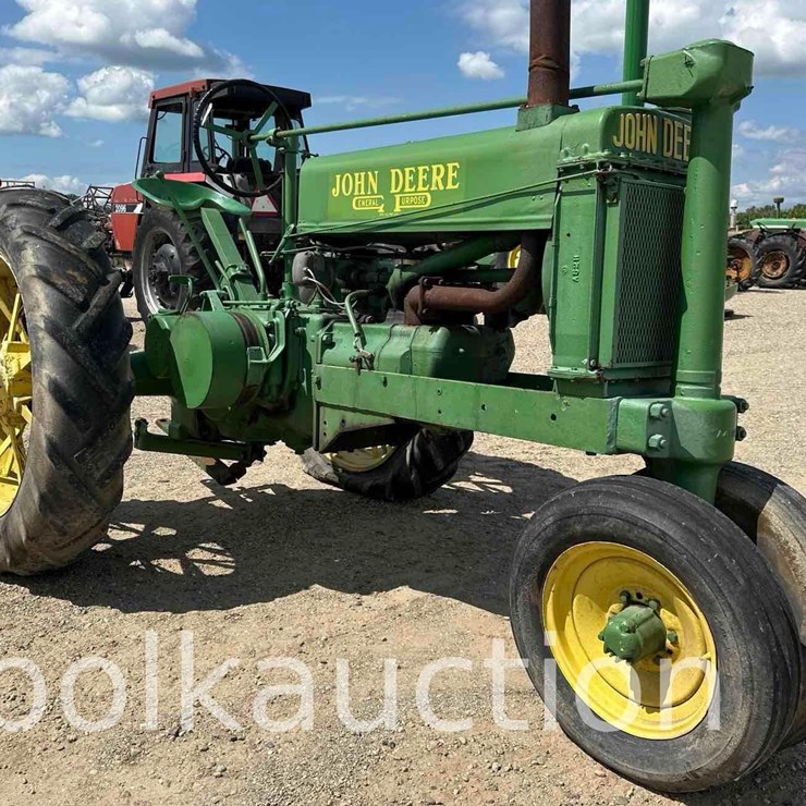 JOHN DEERE A