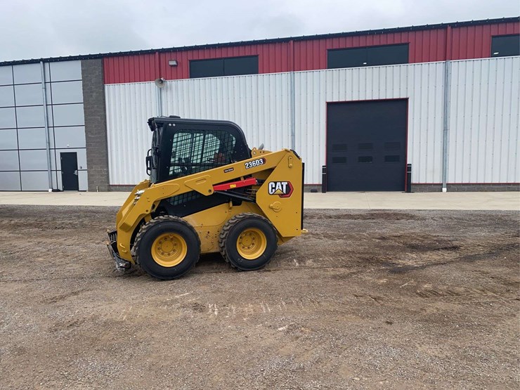 2023-caterpillar-236d3-image-1